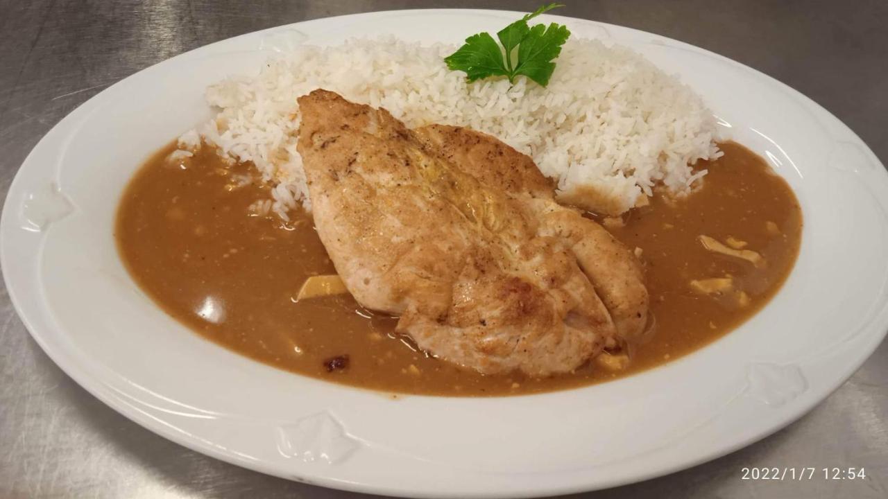 Mala Svata Hora - Penzion & Restaurace Mnisek pod Brdy Luaran gambar