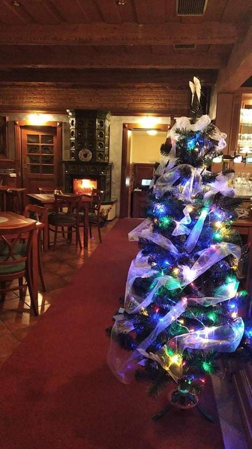 Mala Svata Hora - Penzion & Restaurace Mnisek pod Brdy Luaran gambar